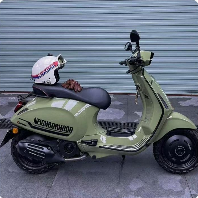 Model Kit Vespa - Motorrad-Pedaleinheit für den hinteren Beifahrer, Fortschrittliche